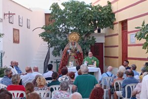 Misa celebrada en el patio de la Plaza de Toros.