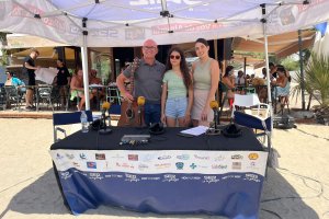 Laura Diepstraten y Pepe Rodríguez acudieron hasta el stand de la SER en Costa Tranquila.