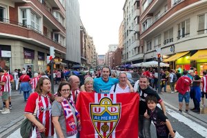 Aficionados de ambos equipos en la Calle Pozas.
