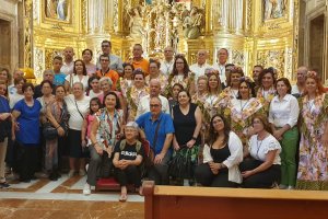 Los integrantes de la expedición huercalense en el Santuario de La Fuensanta en Murcia.