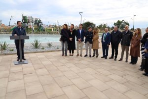 Intervención del alcalde de El Ejido, Francisco Góngora, durante la inauguración del \'Gran Parque de las Familias\'.