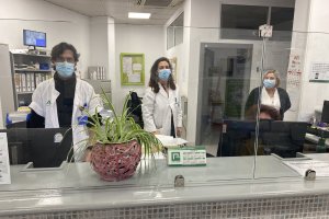 Sanitarios en el Centro de Salud de Oliveros.