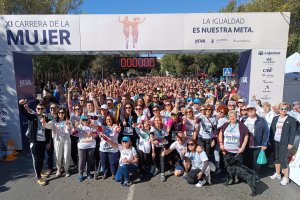 Minutos previos a la salida de la prueba absoluta de la XI Carrera Solidaria de la Mujer.