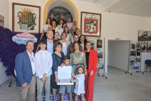 Fotografía de familia tras el nombramiento de Francisco Maldonado como Hijo Adoptivo de Cuevas del Almanzora.