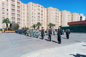 Guardias civiles y legionarios durante el acto del 180 aniversario de la fundación de la Guardia Civil.