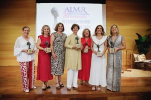 Almur reconoce el "trabajo y esfuerzo" de empresarias e instituciones de Almería.