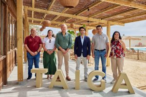 Parte de la corporación Municipal de Cuevas del Almanzora, con el alcalde, Antonio Fernández han acudido a la inauguración del nuevo resort.