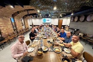 Foto de familia de la última reunión del club.