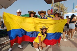 ara los colombianos el Día Patrio supone una fecha muy especial y visten con los colores de su patria y lucen sus banderas.