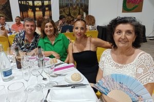 Cintas Bonís, Ana Bustos, Carmen López y Francisco Alonso, trabajadores de Correos.