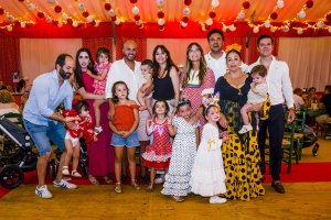 Grupo de amigos en El Trinquete los Cabales. 