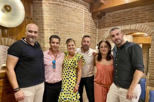 Óscar, Juanjo, Paqui, Antonio, Carmen y Miguel, compañeros de trabajo e integrantes de C. D. Espartanos del Alquián. 