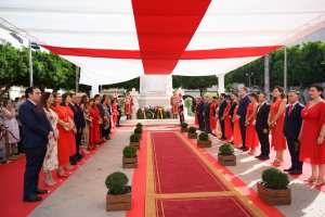 Homenaje a Los Coloraos en el año del Bicentenario.