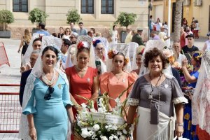 Ofrenda floral a la Virgen del Mar de la Asociación de la Mantilla..