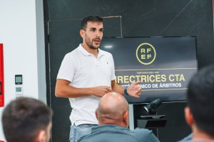 El colegiado nacido en El .Ejido y que debuta este curso en el fútbol de plata.
