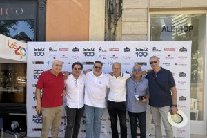 Antonio Torres, Diego Bravo, Alfredo Casas, Tony Fernández, Javier Romero y Rodrigo Molero posaron al principio del programa.