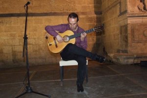 La Plaza de la Catedral se llena con la solidaridad de los almerienses, la Junta Provincial de la AECC reúne  a toda la sociedad para lucha