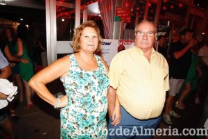 ¡Más y más gente se une a la fiesta en la Caseta!