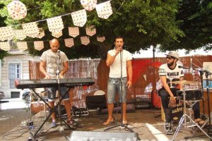 Feria del Mediodía en el ambigú de los 40 Principales y Kiosko del Mar.