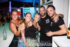 La última tanda de fotos de la caseta en esta Feria 2015, aunque la fiesta sigue. ¡A disfrutar!