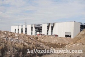 Un fallecido y dos heridos graves en una explosión en una planta de combustibles ubicada en el PITA.