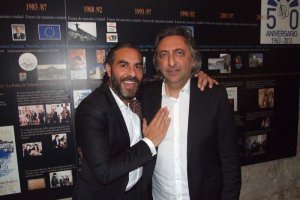 Pepe Carmona recogió el premio de la Peña El Taranto. Pedro, El Granaíno, con la guitarra de Juan Carmona, El Camborio, ofrecieron el rec