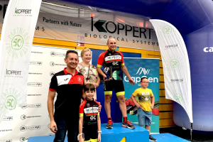 Víctor Fernández en el podio.