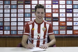 Francis en la firma.