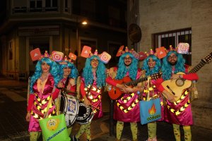 A las influencers nos la pela lo que pienser, chirigota de Caravaca de la Cruz, Murcia.