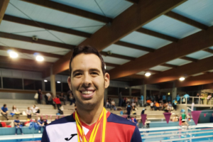 Tejada luciendo sus nuevas medallas.