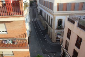 Aspecto de la calle Real a las ocho de la mañana.