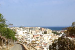 Almería vista desde el mirador del Mesón Gitano.