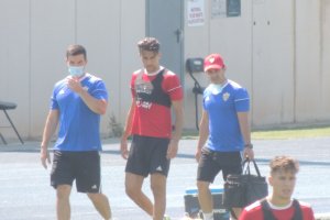 Juan Ibiza tuvo que salirse del grupo tras un golpe.