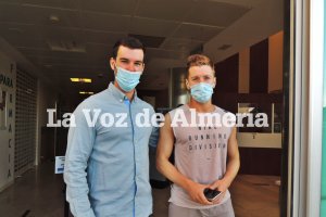 El doctor Pineda con Iván Balliu.
