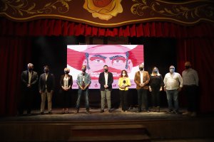 Foto de familia tras la gala inaugural.