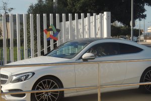 César de la Hoz fue el primero en llegar.