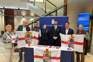 Reparto de banderas en la Diputación Provincial de Almería.