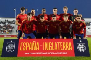 El once de la Selección Española Sub-21 con el lateral Pubill.