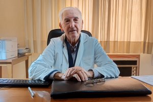 Juan Megino atendió a LA VOZ de Almería y Cadena SER en su despacho para contar toda su carrera.