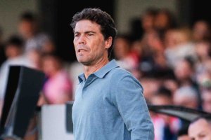 Rubi ajustó al equipo en la segunda mitad, se sintió más dominador y Luis Suárez firmó el gol de la victoria.