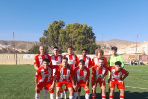 Vuelve René Pérez a la posición de central tras ser mediapunta ante el Xerez Deportivo.