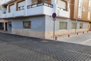 Pintadas con las que ha amanecido la sede del PSOE en El Ejido.