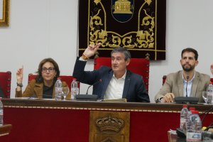 Ayuntamiento de Adra expresa su apoyo unánime al sector pesquero y agrícola.