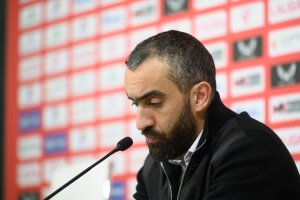 El CEO del Almería lamemta la lesión del ghanés Baba.