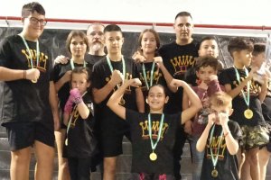 Celebrando en equipo el éxito en el Open de Andalucía disputado en Santa María del Águila.