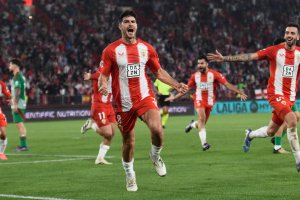 Locura total con el 2-1 de Gonzalo Melero camino del descuento. El centrocampista entró tras el descanso por Gui.