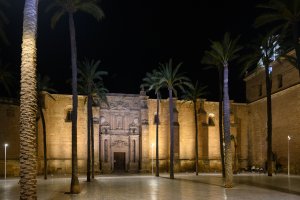 La Catedral de Almería podría ser escenario de un evento histórico.