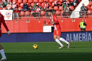 El catalán volvió al once tras cumplir sanción.