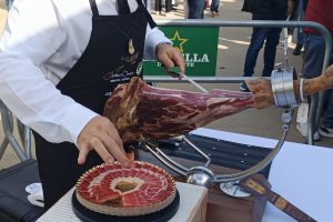 Corte fino, emplatado con delicadeza.