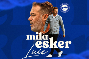 Luis García Plaza entrega el banquillo del Alavés a Eduardo Coudet.